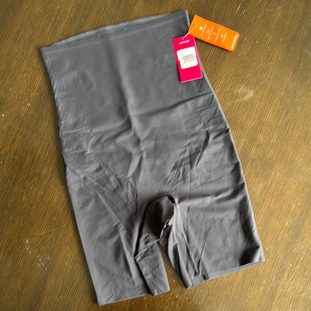 Commando High-Waisted Shapewear Shorts - Gray